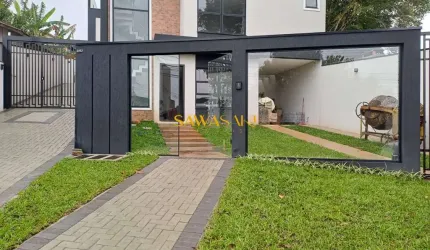 Sobrado à venda no bairro Butiatuvinha - Curitiba/PR