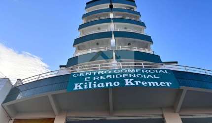 Andar comercial no Centro de Biguaçu, 470m², 4 suítes, 4 banheiros, para locação por R$ 14.000.