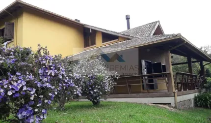 Sítio à venda no Centro de Rancho Queimado: 200m², 3 dormitórios, 1 suíte, 2 banheiros por R$3.500.000.
