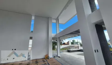 Casa Térrea de Alto Padrão em Condomínio Fechado — Cachoeira do Bom Jesus