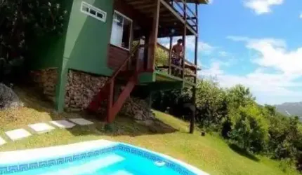 Casa à venda em Praia da Silveira, Garopaba: 78m², 2 dormitórios, 1 banheiro. Oportunidade por R$ 650.000!