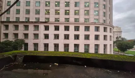 Sala á venda no Centro do Rio-78m2.