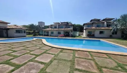 Cada com 04 quartos a 100 metros da praia de Manguinhos!