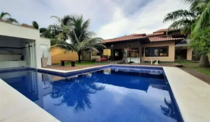Maravilhosa casa na Marina com 05 suítes, piscina e sauna, com 439M² de área construída em terreno de 1000M².