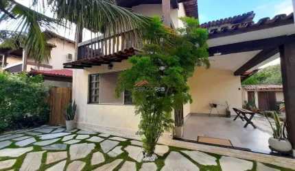 Casa de condomínio à venda, 3 quartos, sendo 2 suítes, 2 vagas, á 150m da praia. Baía Formosa