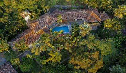 Magnífica casa na Ferradura com Piscina privativa!