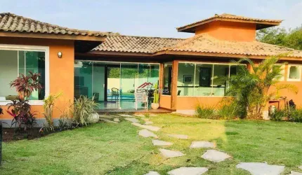 Casa privativa e espaçosa na Marina