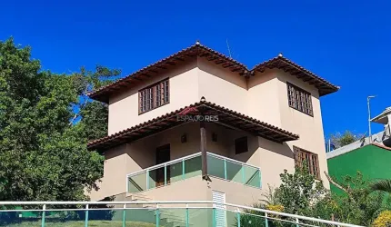 Casa com 02 suítes para locação anual em Geribá
