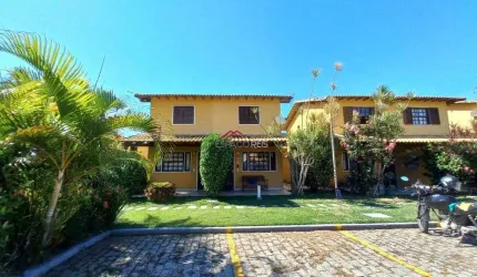 Casa de locação anual com 2 quartos dentro de condomínio na Rasa em Buzios