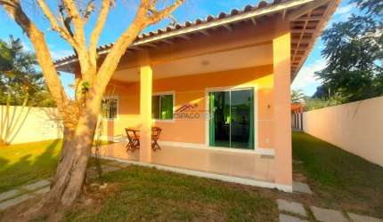 Casa a venda, em condomínio com portaria 24, com 03 quartos , em terreno de 450m²