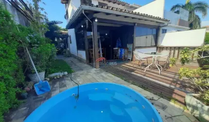 Casa à venda em condomínio com 03 quartos em Geribá