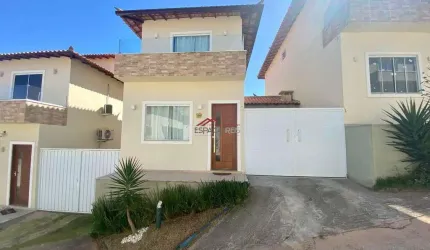 Maravilhosa casa a poucos metros da Praia Rasa!