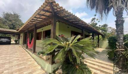 Casa em condomínio locação fixa 4 quartos no bairro Caravelas!