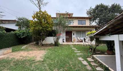 Casa de locação anual com 4 quartos independente no Arpoador da Rasa em Buzios