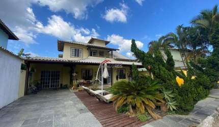 Casa à venda em condomínio,no bairro Manguinhos!