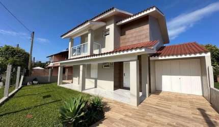 Casa à venda no centro de Imbé