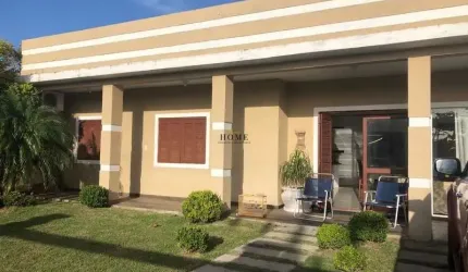 Casa à venda no centro de Imbé