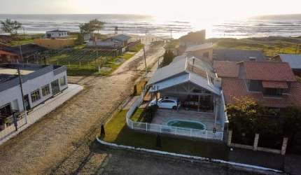 Casa à venda na beira mar de Imbé