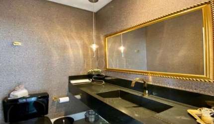 CASA COM 4 DORMITÓRIOS EM CONDOMINIO
