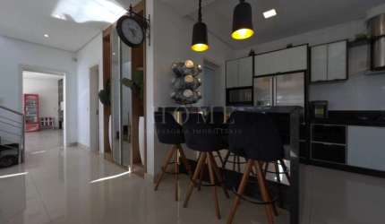 CASA IMPECÁVEL À VENDA - PERFEITA PARA SUA FAMÍLIA!