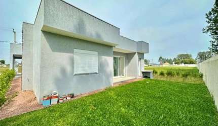 CASA COM 3 SUITES EM CONDOMINIO!