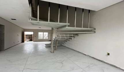 CASA GEMINADA COM 3 DORMITORIOS!