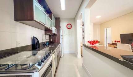 APARTAMENTO PERTINHO DO MAR Á VENDA!