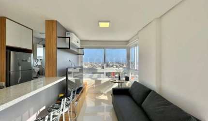 APARTAMENTO COM 3 SUÍTES BEM LOCALIZADO!