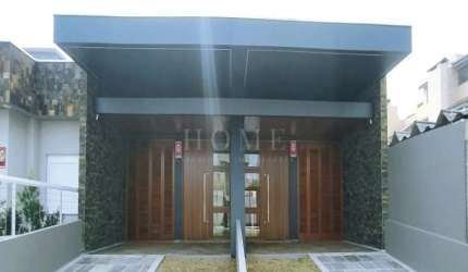 CASA CHARMOSA COM 3 DORMITÓRIOS!