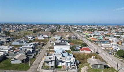 OPORTUNIDADE IMPERDÍVEL: CASA BEM LOCALIZADA À VENDA!