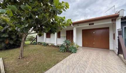 Casa à venda em Mariluz!