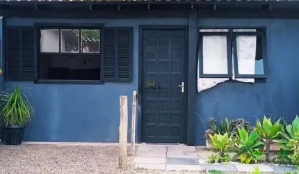 2 geminados à venda no pátio