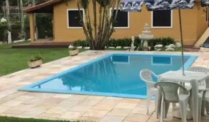 BELISSIMA CHÁCARA DE 1.690 M² COM PISCINA À VENDA EM ARUJÁ.