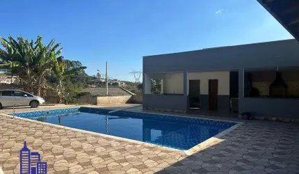 EXCELENTE CHÁCARA DE 1.250 M²/CASA/ESPAÇO GOURMET/PISCINA À VENDA NO CONDOMÍNIO MIRANTEDA MANTIQUEIRA EM MAIRIPORÃ