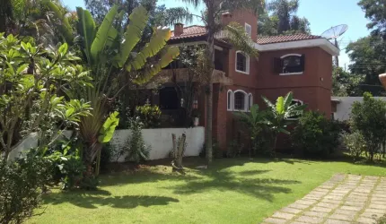 LINDA CASA COM PISCINA À VENDA/LOCAÇÃO NA SERRA DA CONTAREIRA NO CONDOMÍNIO RESERVA DAS HORTENCIAS.