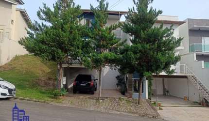 EXCELENTE SOBRADO COM 165 M²/3 DORMITÓRIOS/2 VAGAS/ ESPAÇO GOURMET/PISCINA AQUECIDA À VENDA NO RESIDENCIAL VILLA VERDE EM FRANCO DA ROCHA