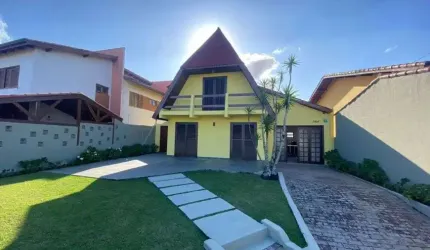 Casa frente mar com 4 quartos em Itanhaém.