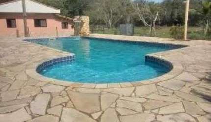 Chácara com 5 quartos, piscina e área gourmet em Itanhaém.