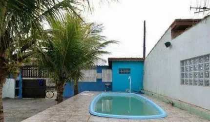 Casa com piscina à 450m do mar, Apenas 300 mil.