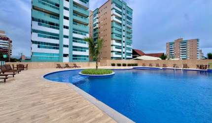 Apartamento frente mar com piscina em Itanhaém.