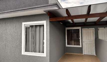 Casa para alugar anual _com 2 quartos ! Praia de leste