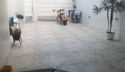 Sobrado Residencial na Vila Rosália em Guarulhos/SP à Venda com 4 Suítes, 4 Vagas, Portão Automático - Aconchego e Elegância em 157m² de Área Construída