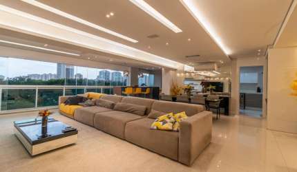Lindo Apartamento com 168m2 4 Dormitórios 2 Suítes 3 Vagas de Garagem a Venda ao lado do Bosque Maia em Guarulhos