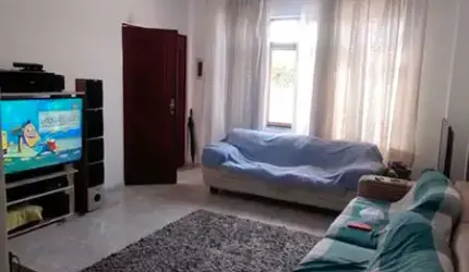 Casa Térrea com 2 quartos (1 suíte) e Edícula, bairro Macuco, em Santos/SP