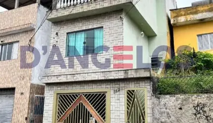 Sobrado à venda em São Paulo-SP, 2 quartos, 2 salas, 2 banheiros, 1 vaga, 158m² no Jardim Brasília - Zona Leste. Venha conferir!