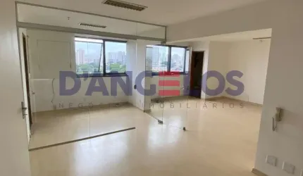 Sala Comercial de Alto Padrão para Locação no Tatuapé, São Paulo-SP: 3 Salas, 3 Banheiros, 1 Vaga de Garagem!