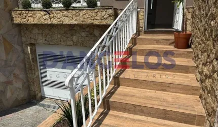 Esta casa é a opção perfeita para você e sua família! Com 4 quartos espaçosos, sendo 1 suíte, e 4 banheiros, este sobrado de 180,00 m² de área