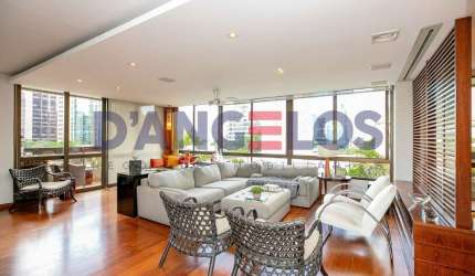 Apartamento para locação de alto padrão no Itaim Bibi, São Paulo-SP: 3 quartos, 3 suítes, 3 salas, 5 banheiros, 3 vagas de garagem e 225m² de área.