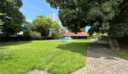 Vendo Linda Casa no Bairro da Iputinha com 280m², 4 quartos sendo 3 suítes  por R$ 1.550.000,00.