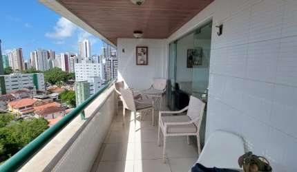 Edf. Ilha de Ischia - Apartamento com 185m², 4 quartos sendo 2 suítes por R$ 940MIL.